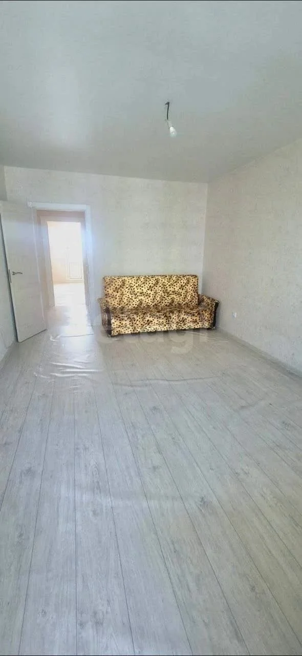 3-к квартира, 81м² (улица Генерал-лейтенанта Александра Сапрунова, 15) - изображение 1