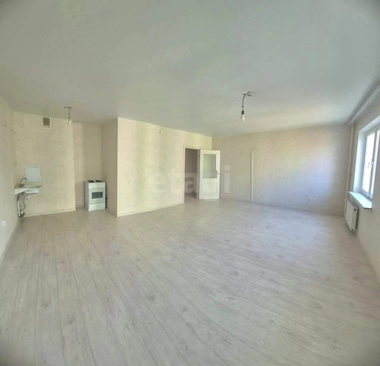 3-к квартира, 81м² (улица Генерал-лейтенанта Александра Сапрунова, 15) - миниатюра 2