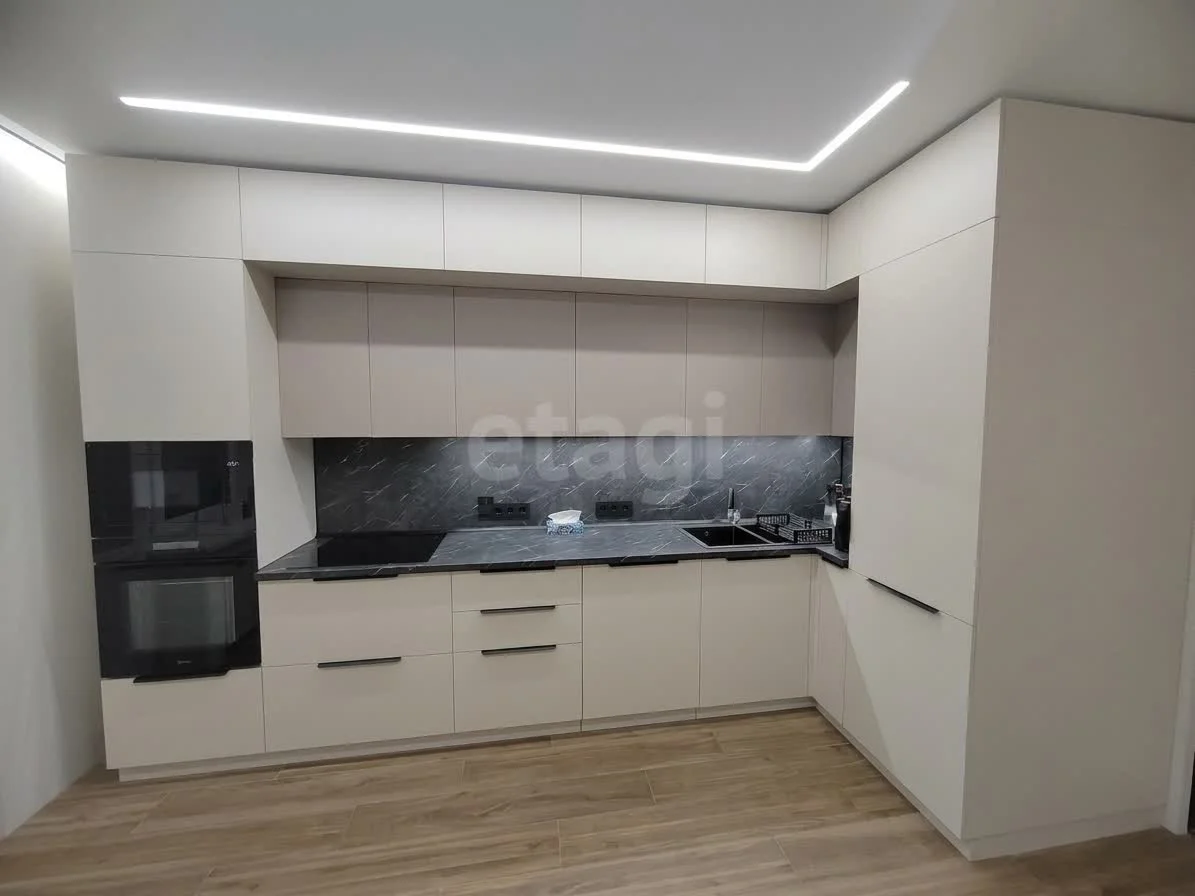 3-к квартира, 82.7м² (улица имени Героя Николая Шевелёва, 3) - миниатюра 6