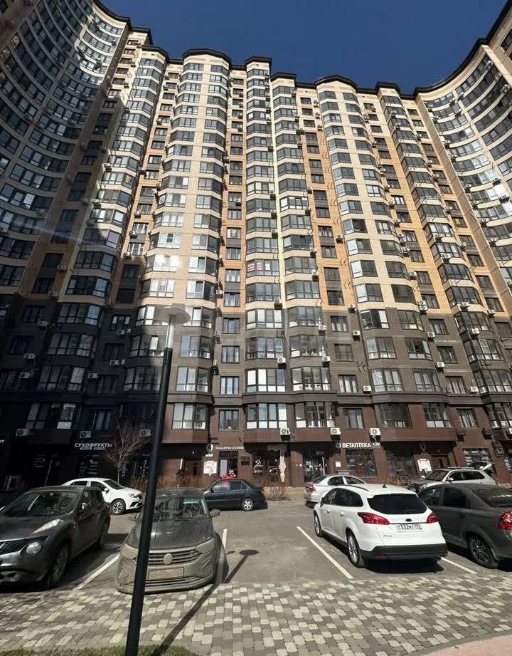2-к квартира, 61.1м² (улица Григория Булгакова, 6) - изображение 1