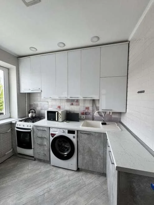 3-к квартира, 55м² (улица Чкалова, 92) - изображение 1
