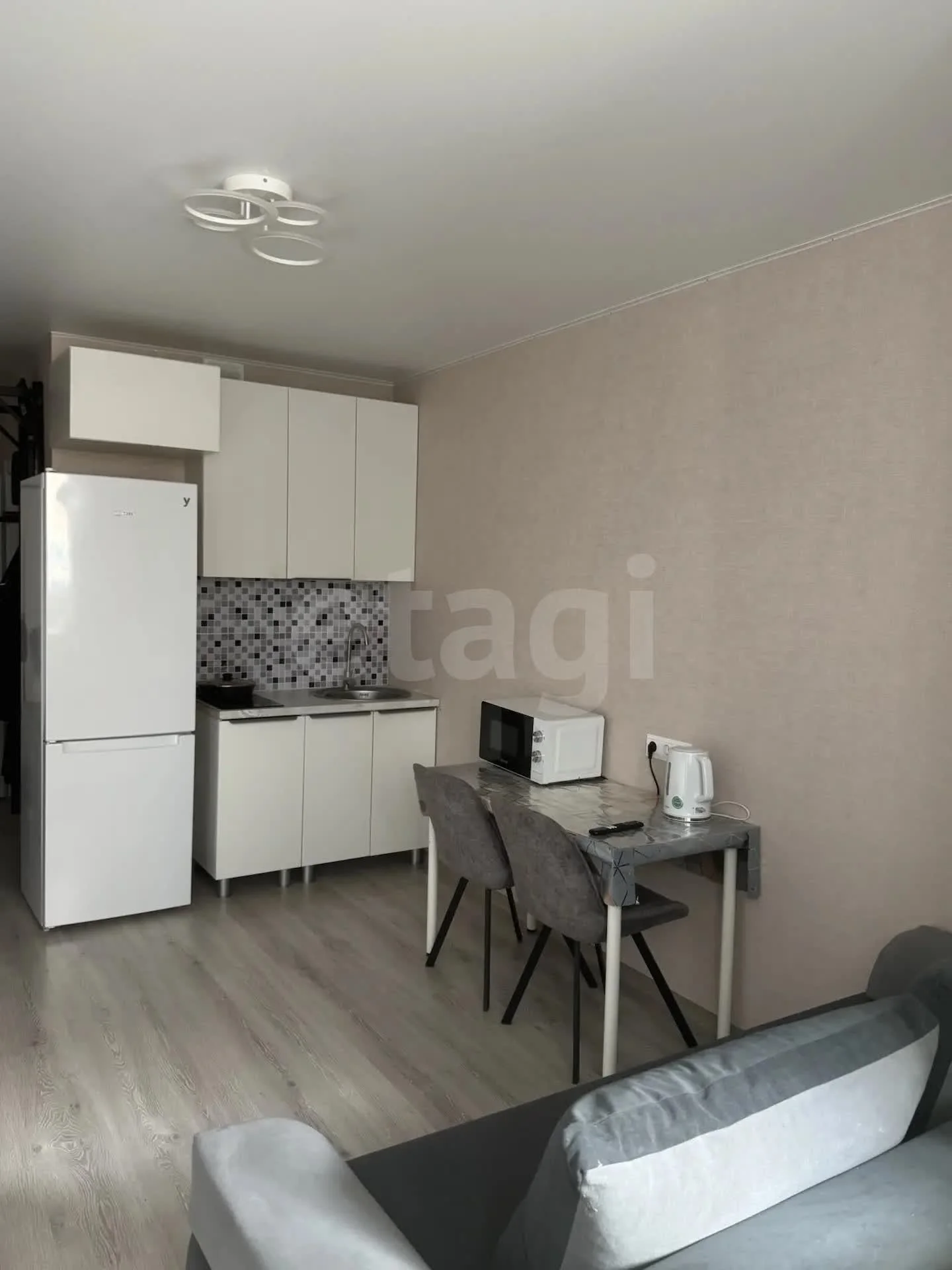 Студия, 20м² (улица Евгении Жигуленко, 7к1) - миниатюра 2