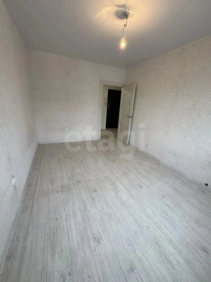 3-к квартира, 81м² (улица Генерал-лейтенанта Александра Сапрунова, 15) - изображение 1