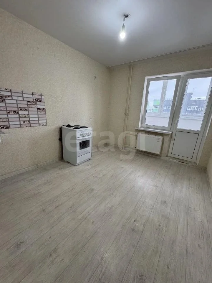 3-к квартира, 81м² (улица Генерал-лейтенанта Александра Сапрунова, 15) - миниатюра 3