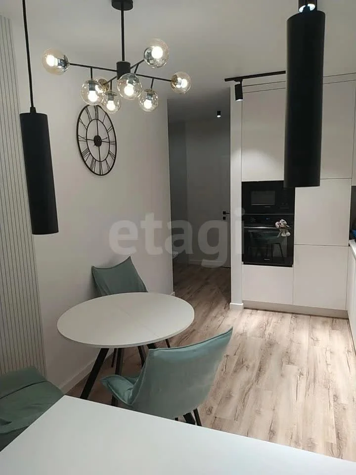 2-к квартира, 54.7м² (улица Петра Метальникова, 38) - миниатюра 2