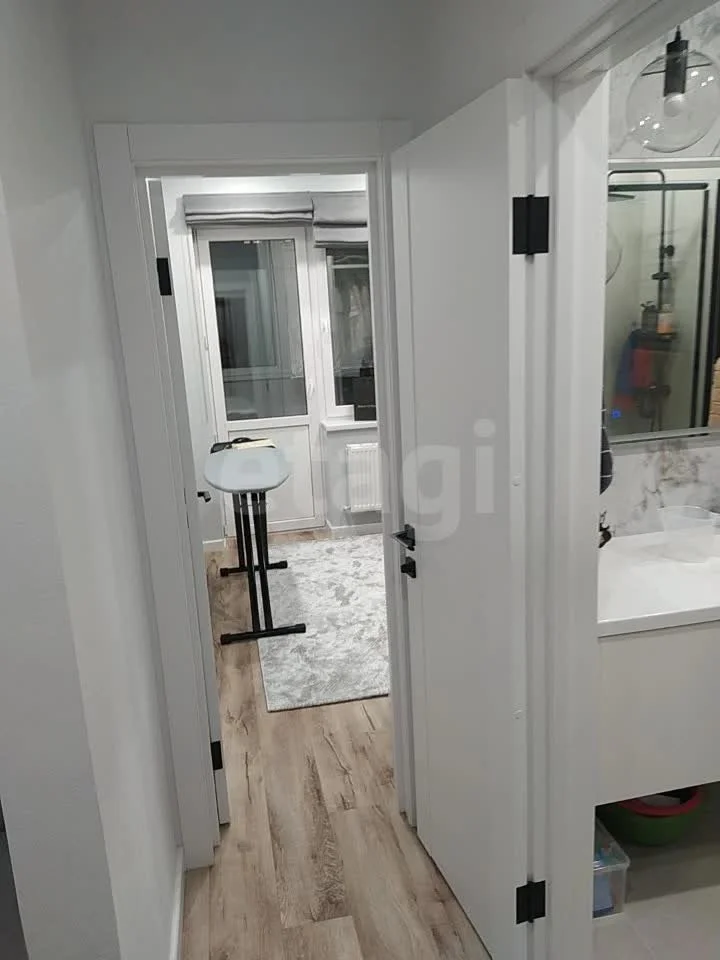 2-к квартира, 54.7м² (улица Петра Метальникова, 38) - миниатюра 9