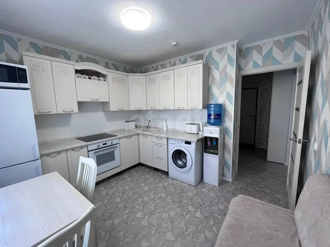 1-к квартира, 37.4м² (улица Героя А.А. Аверкиева, 22) - миниатюра 2