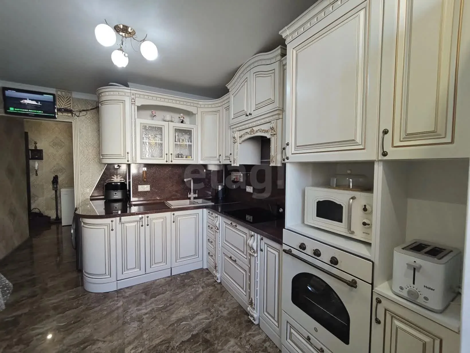 3-к квартира, 90.1м² (улица Петра Метальникова, 5к1) - миниатюра 10