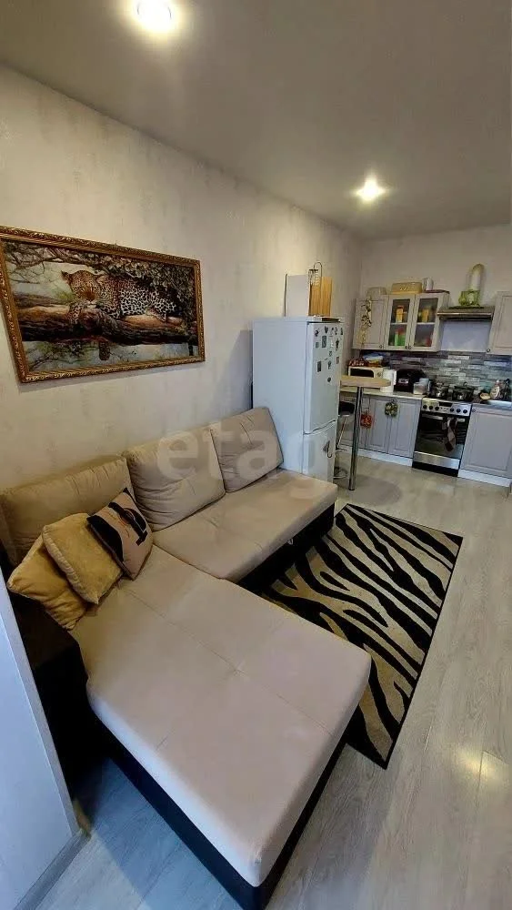 1-к квартира, 37м² (улица имени В.М. Комарова, 21/1к3) - миниатюра 4