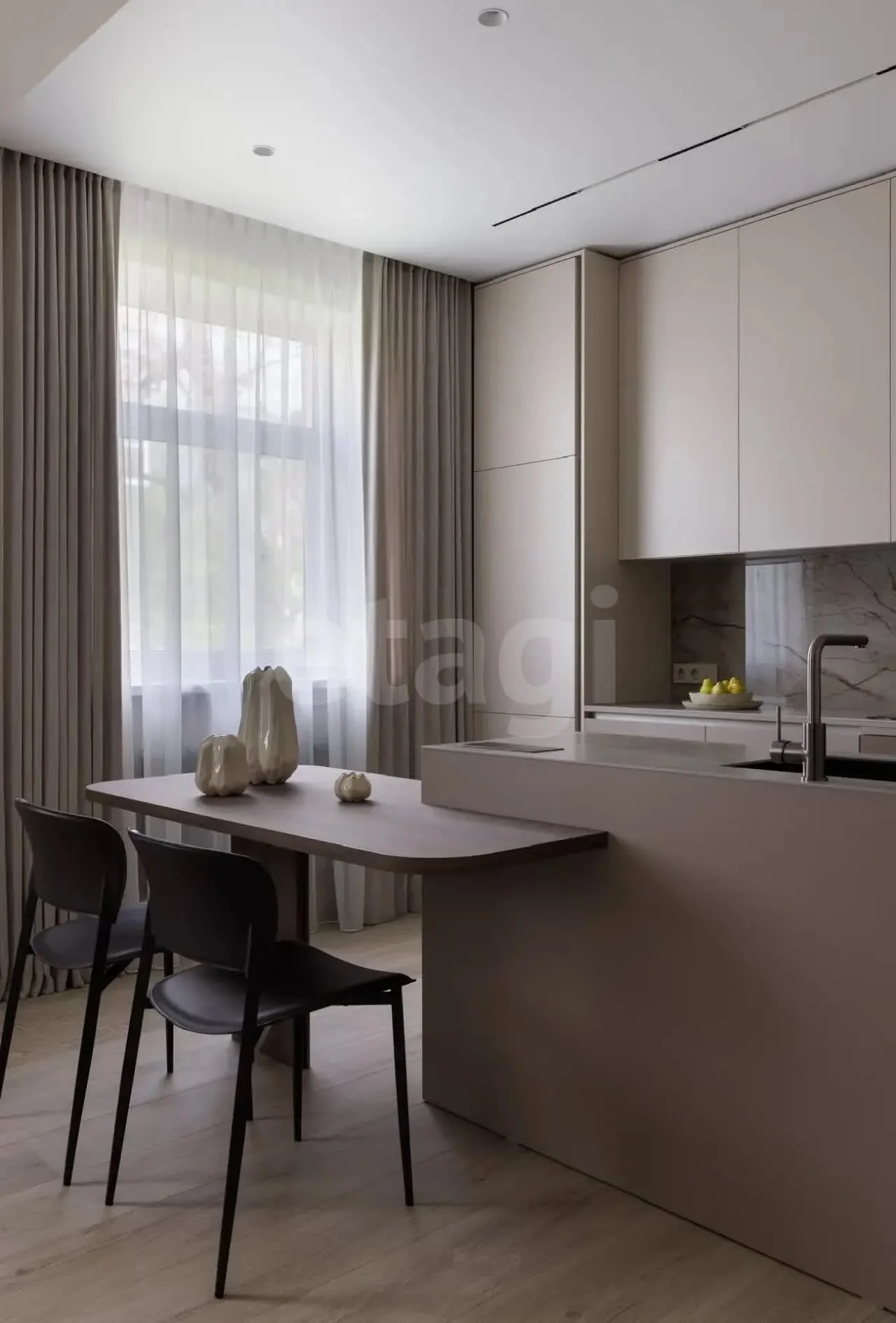2-к квартира, 51.4м² (улица имени П.М. Гаврилова, 90) - миниатюра 2