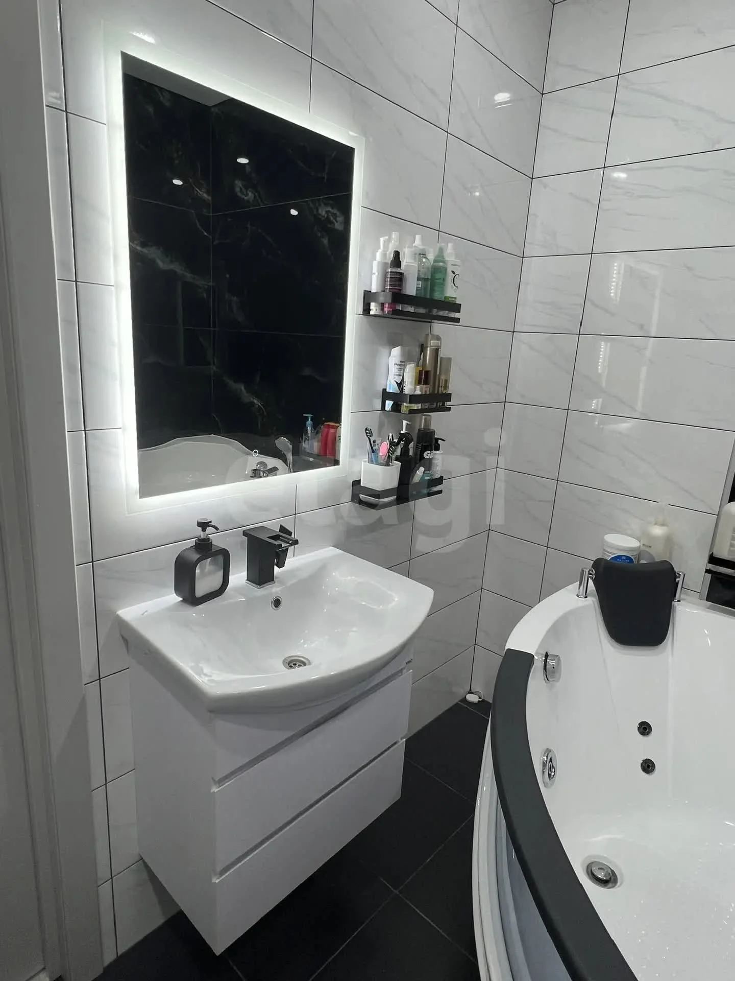 2-к квартира, 55.6м² (улица Лётчика Позднякова, 2к14) - миниатюра 18