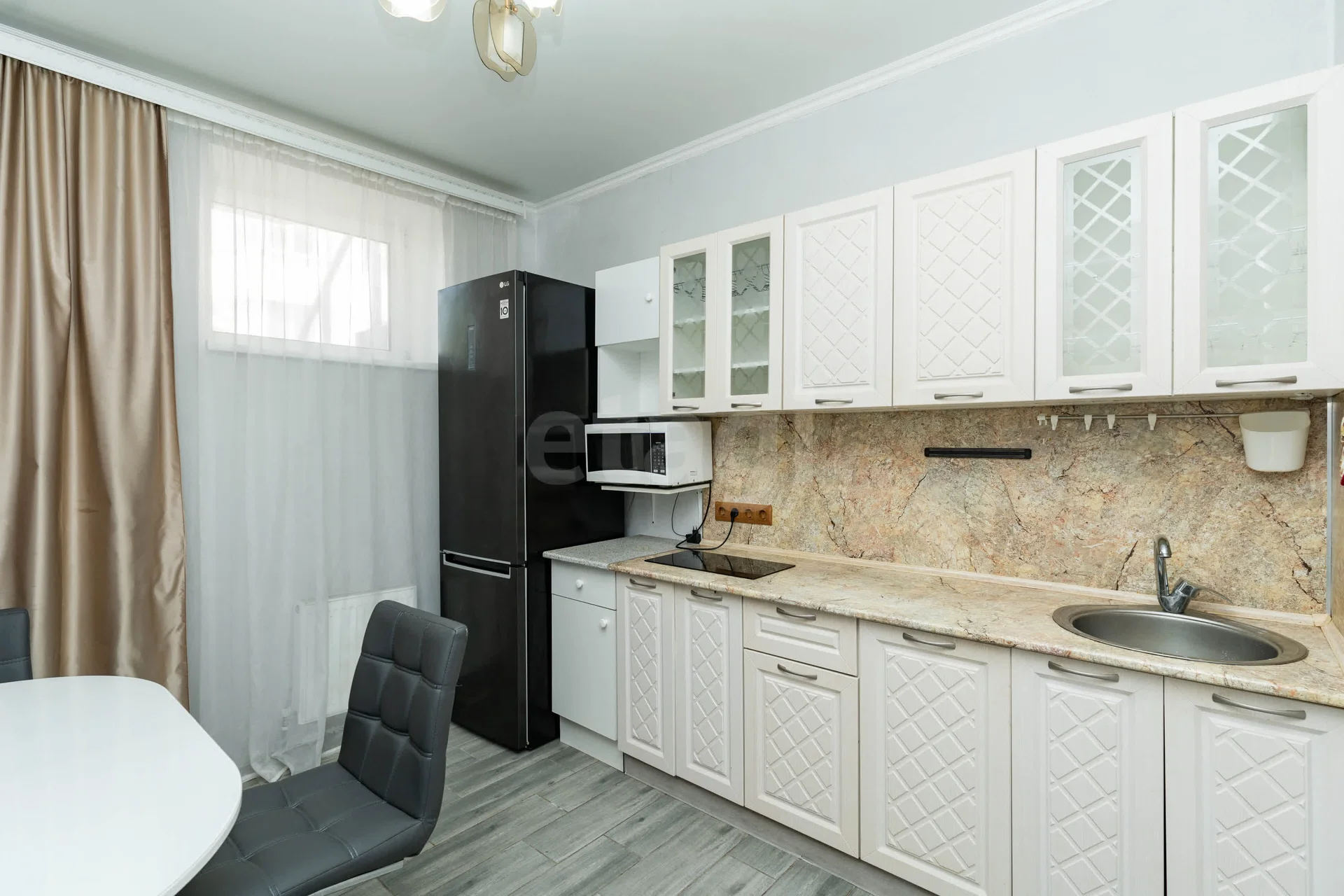 2-к квартира, 48.4м² (улица Генерала Петрова, 33) - изображение 1