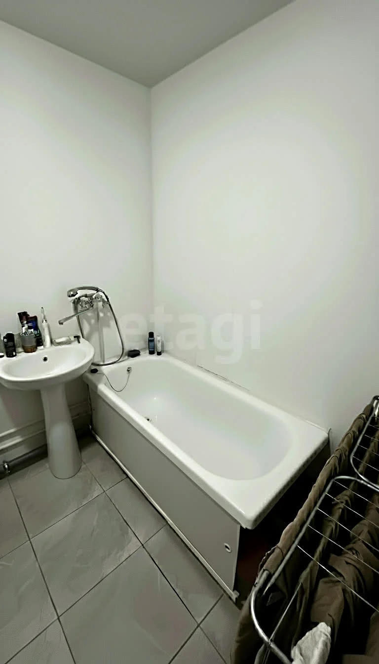 2-к квартира, 42м² (улица Генерал-лейтенанта Александра Сапрунова, 42) - миниатюра 9