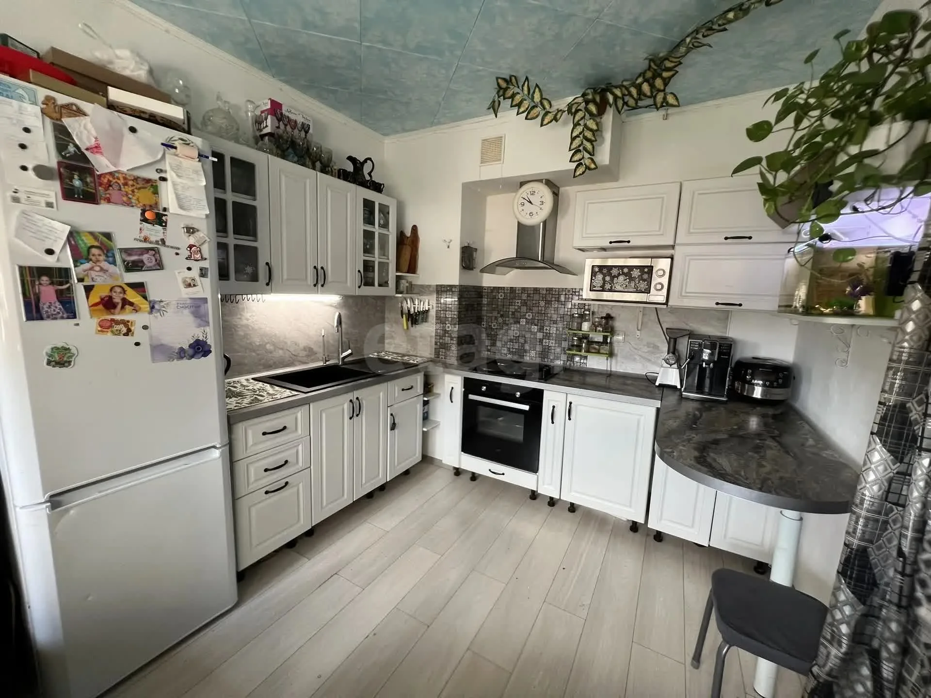 1-к квартира, 31.6м² (улица имени В.М. Комарова, 21/1к3) - изображение 1
