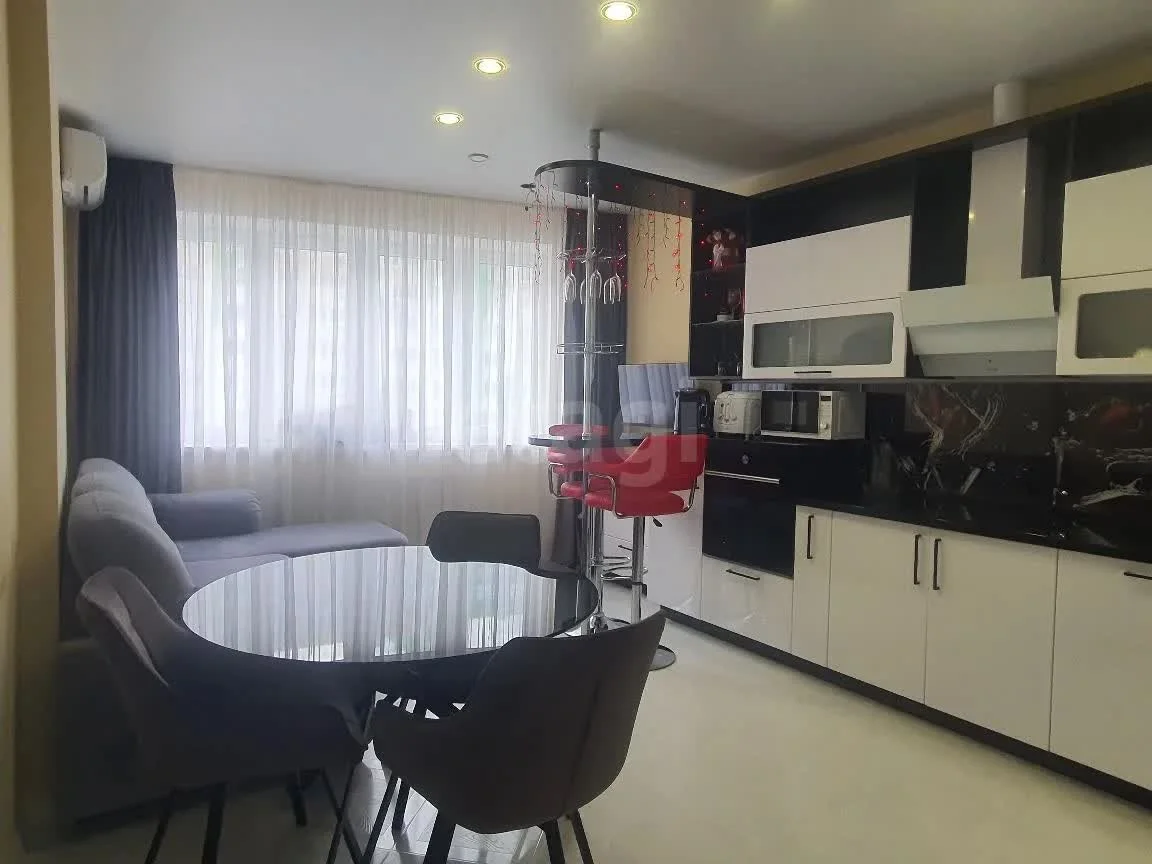 2-к квартира, 73м² (Восточно-Кругликовская улица, 42/3к1) - миниатюра 2