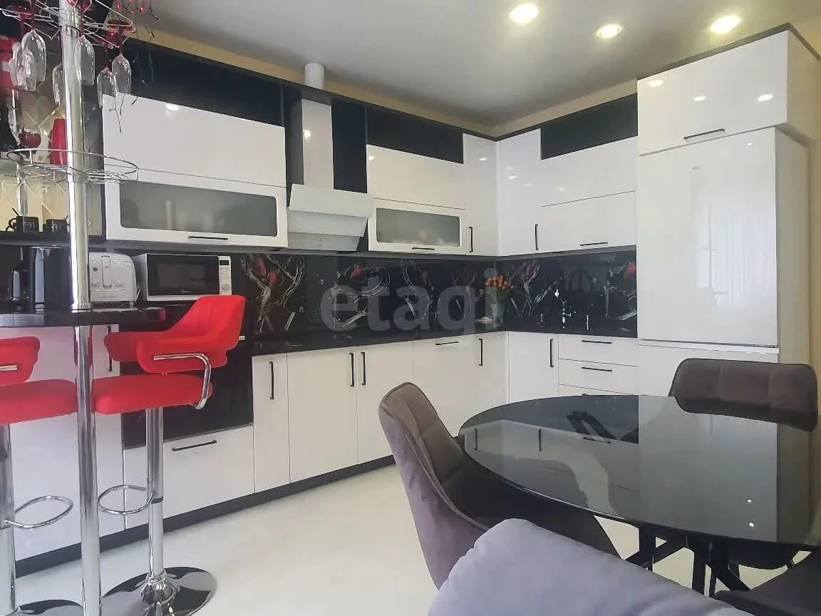 2-к квартира, 73м² (Восточно-Кругликовская улица, 42/3к1) - миниатюра 3