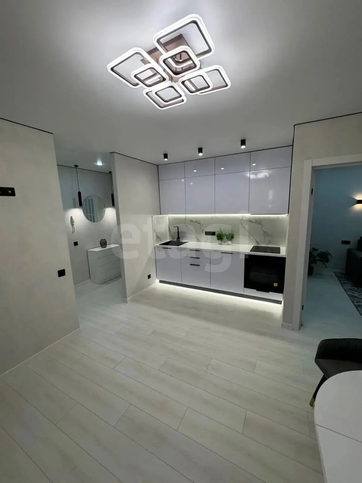 2-к квартира, 42.9м² (улица Петра Метальникова, 5к1) - миниатюра 3