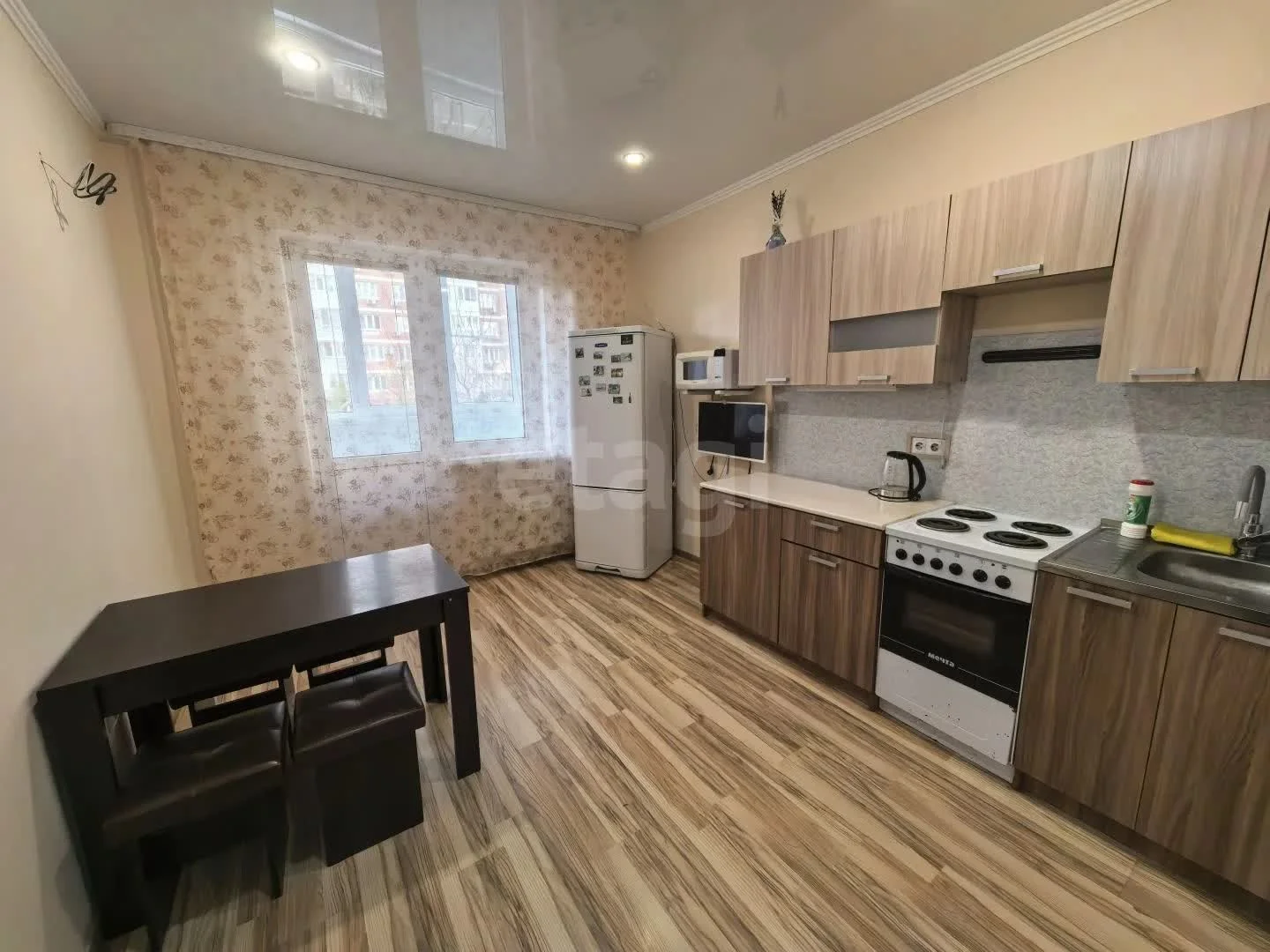 2-к квартира, 58.8м² (улица Петра Метальникова, 3/1к2) - миниатюра 2