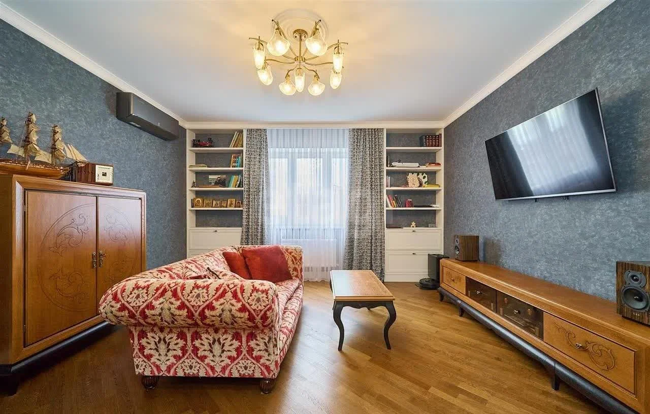 3-к квартира, 110м² (Гаражная улица, 71/1) - изображение 1