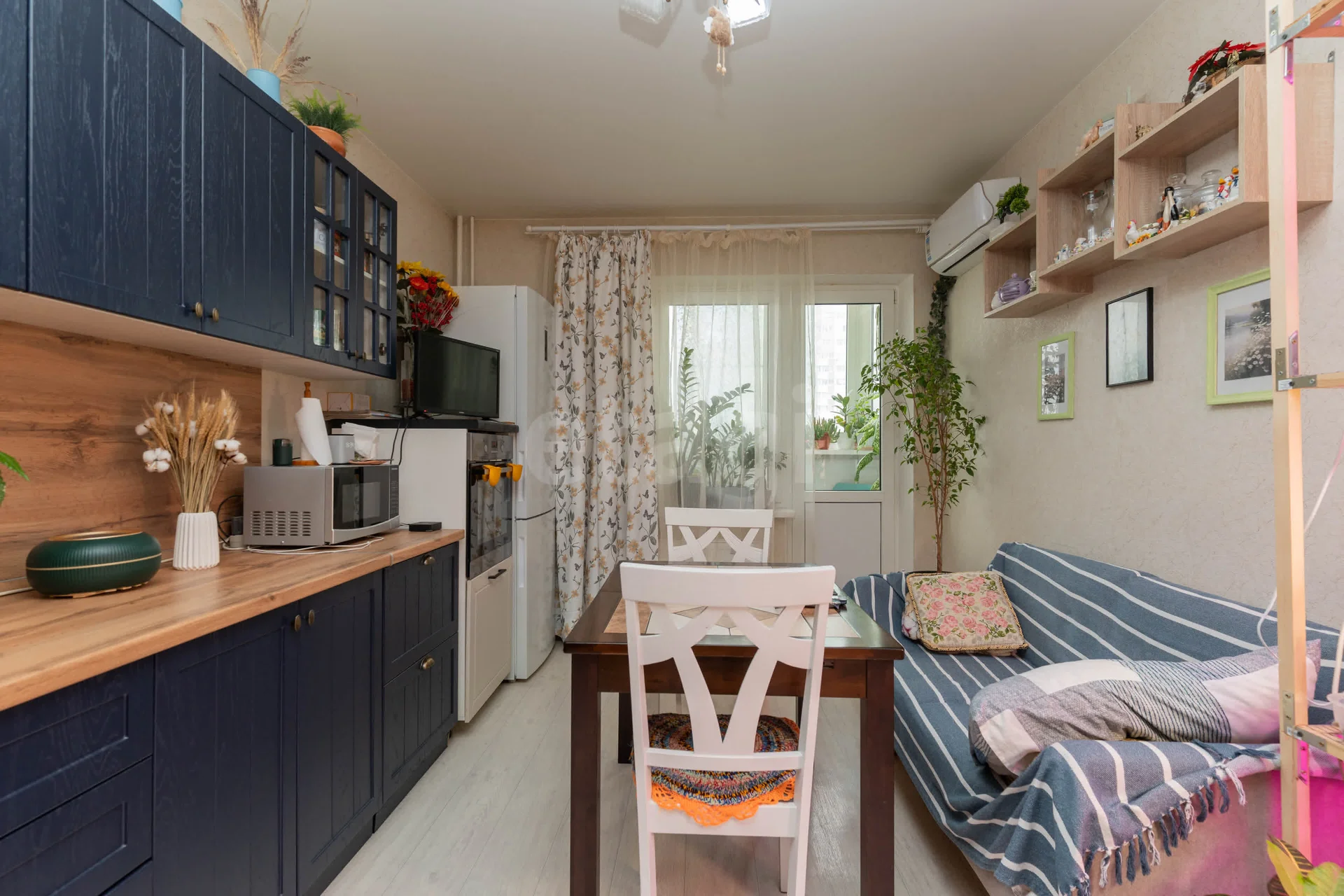 2-к квартира, 63.9м² (улица имени Героя Советского Союза Николая Воробьёва, 11) - миниатюра 3