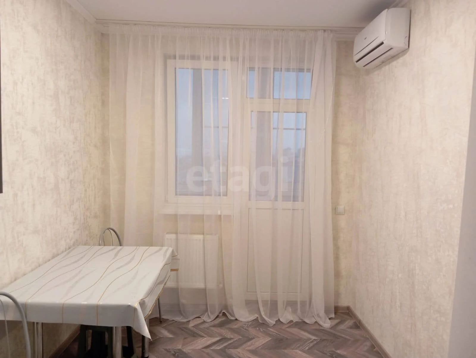1-к квартира, 41.3м² (улица имени Сергея Есенина, 127/2) - миниатюра 4