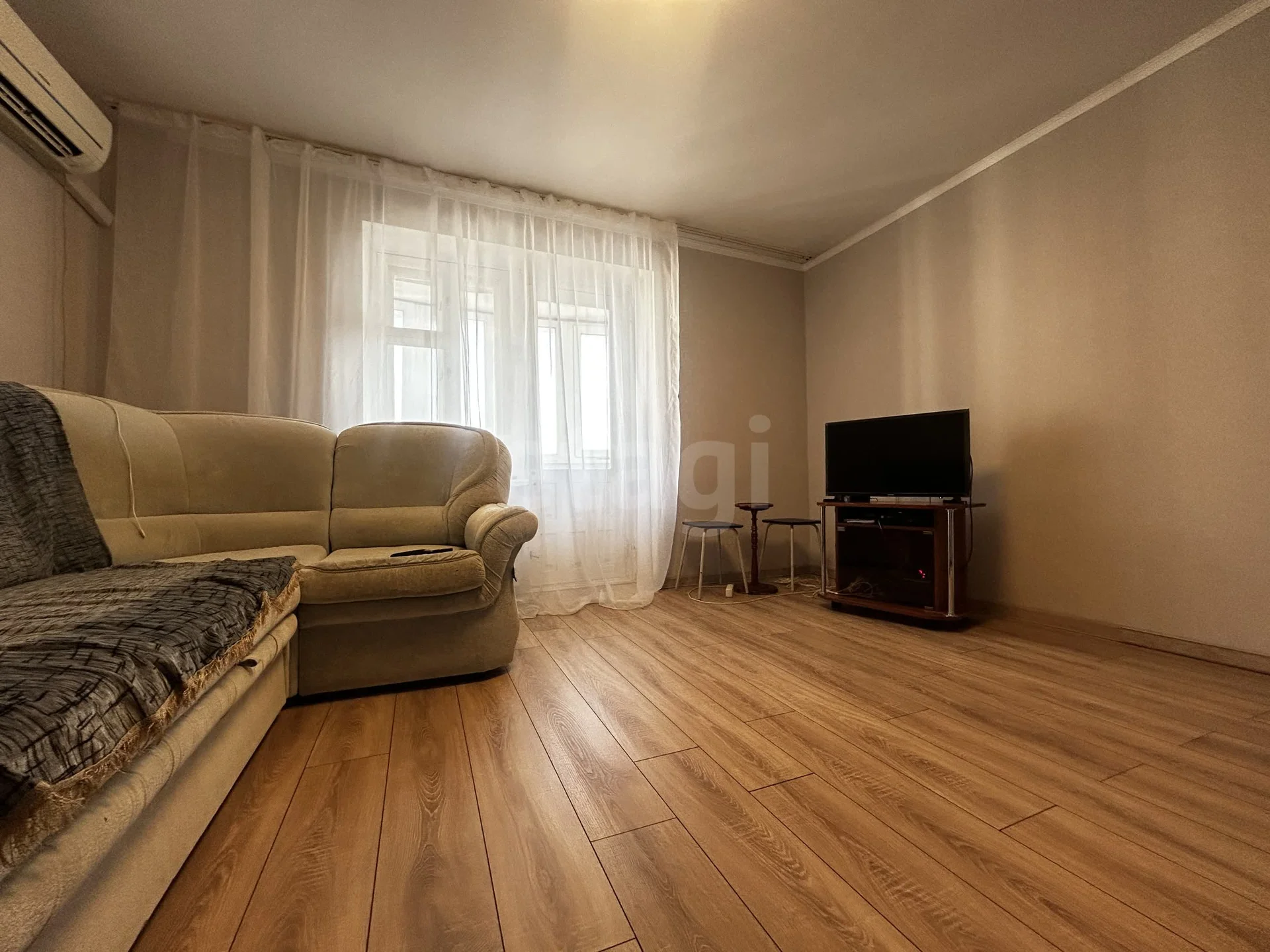 3-к квартира, 60.9м² (проспект Чекистов, 33) - изображение 1