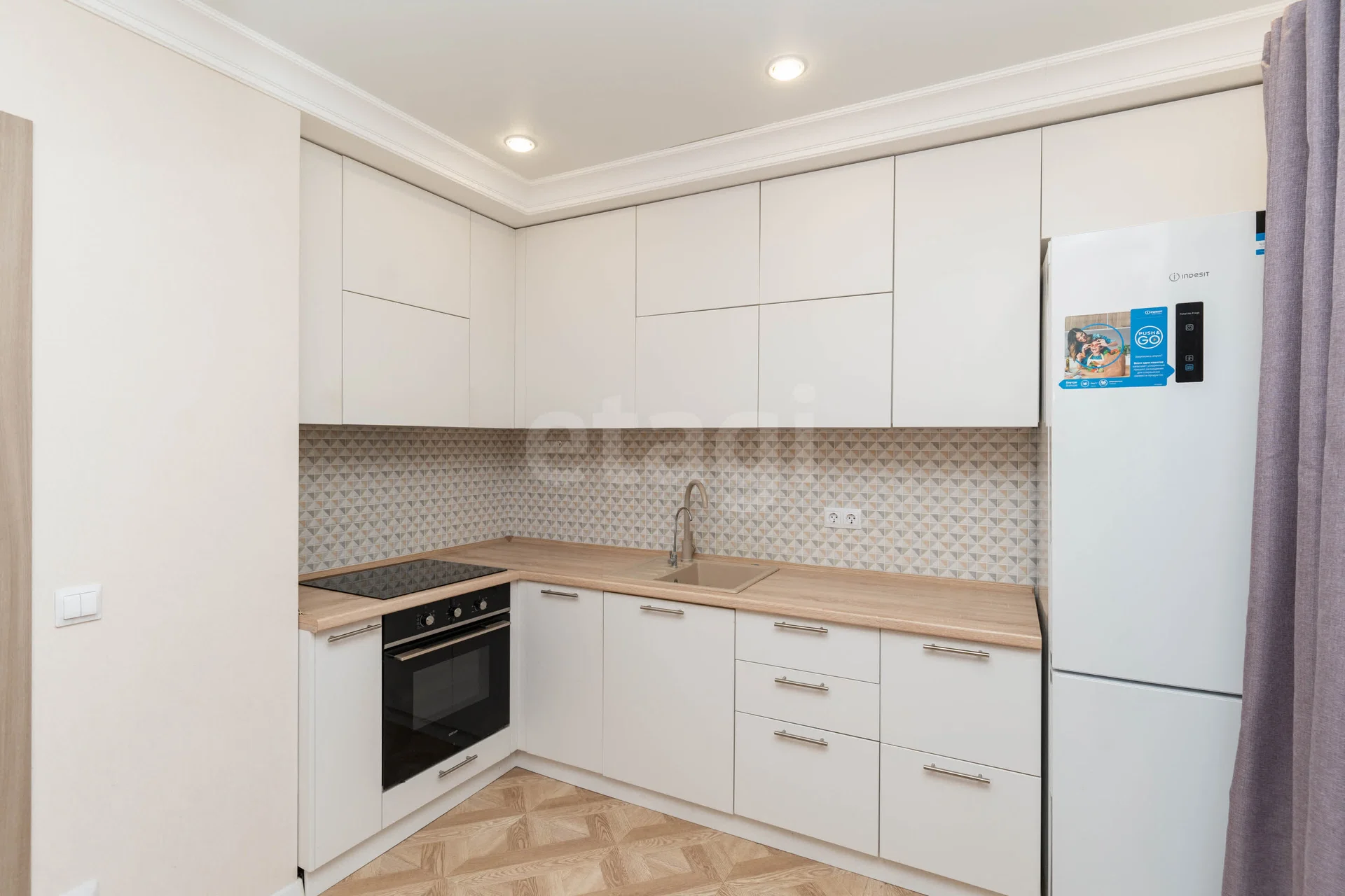 2-к квартира, 57.8м² (улица им. Героя Сарабеева В.И., 7) - миниатюра 9