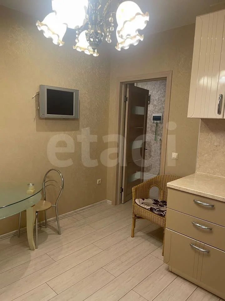 2-к квартира, 62.8м² (Табачная улица, 1/1к2) - миниатюра 3
