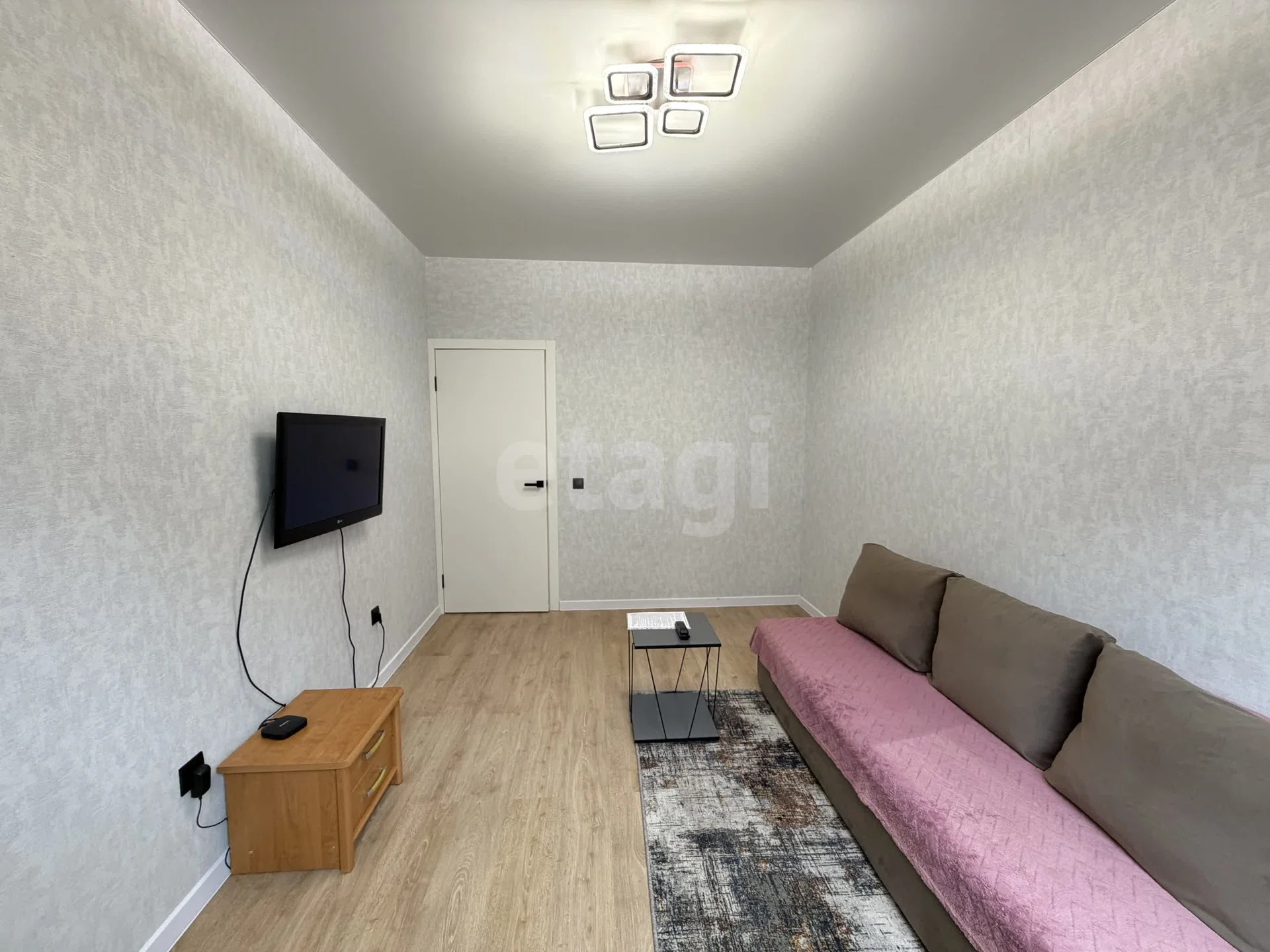 1-к квартира, 36.4м² (улица Лётчика Позднякова, 2к22) - миниатюра 2