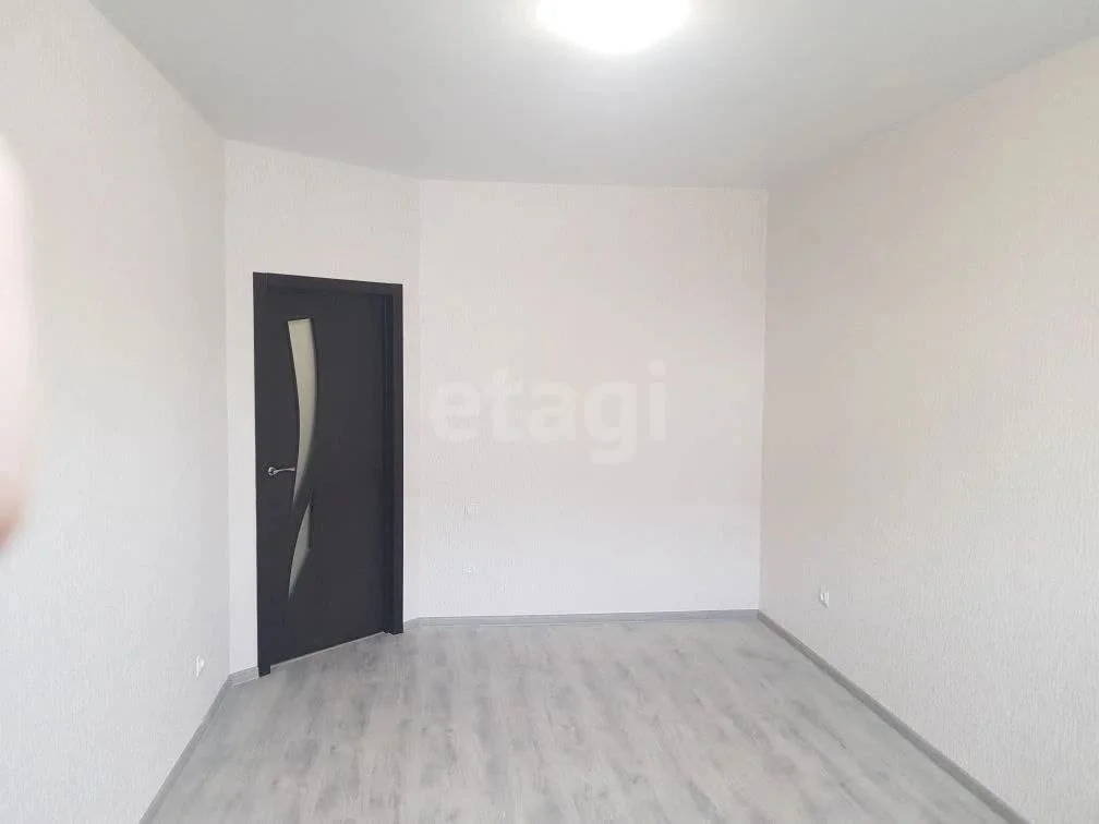 1-к квартира, 36.4м² (улица Генерала Петрова, 35) - миниатюра 2