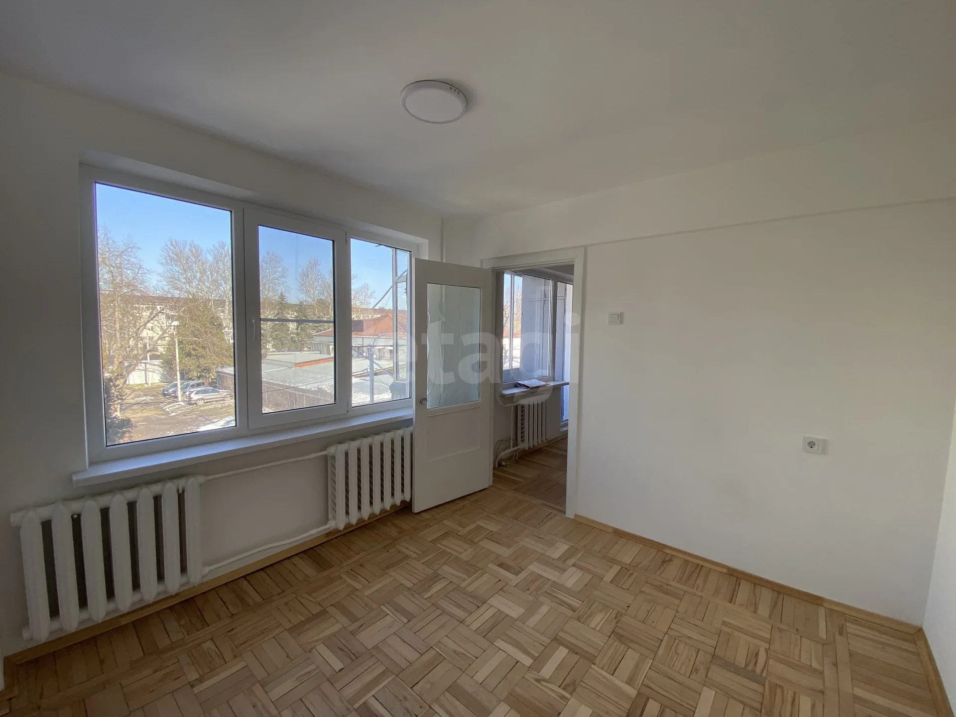 3-к квартира, 50м² (улица Трудовой Славы, 38) - миниатюра 2