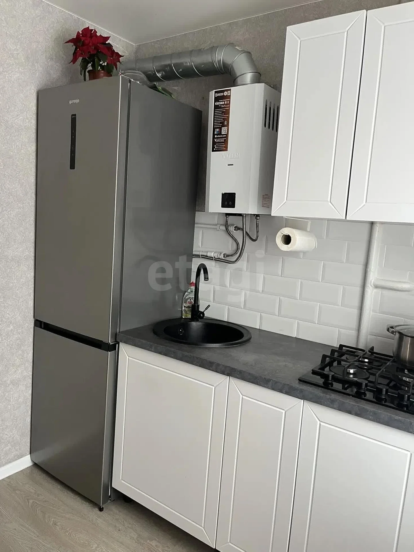 2-к квартира, 43.4м² (Красная улица, 8) - миниатюра 3