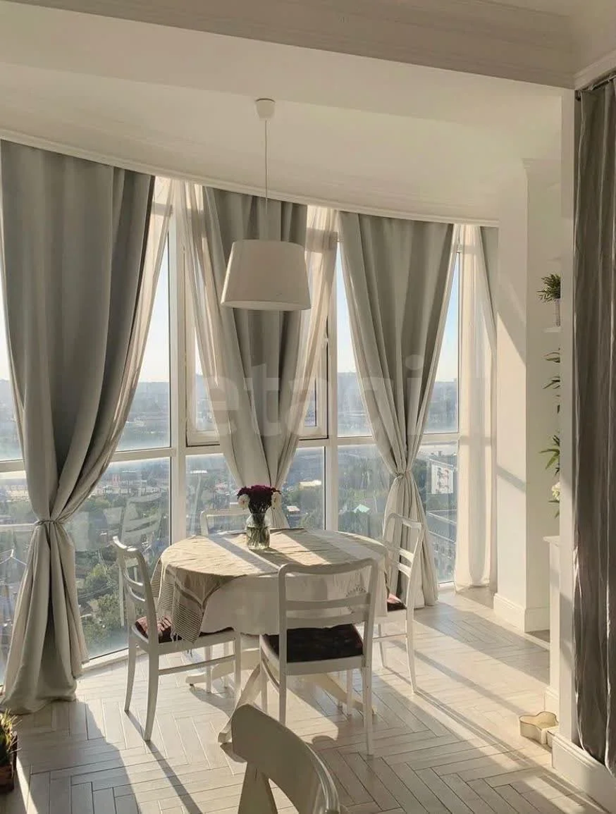 3-к квартира, 180м² (улица Фёдора Лузана, 23) - изображение 1