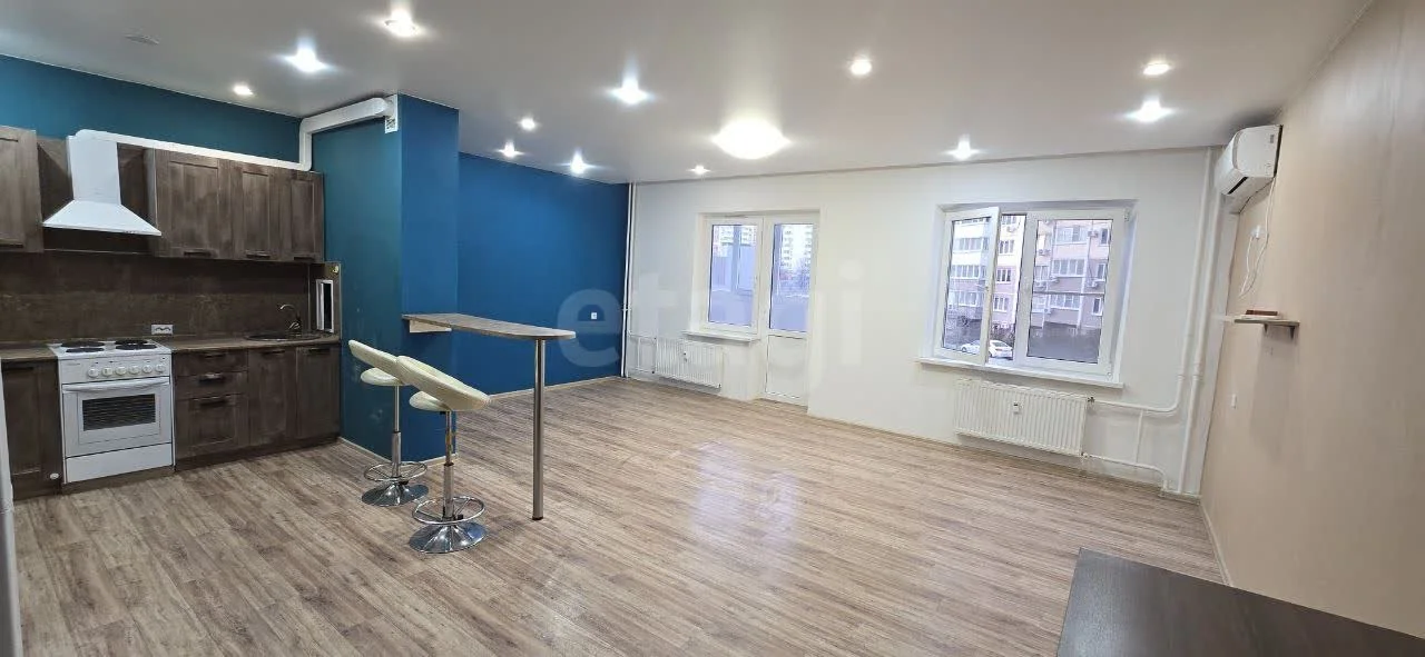 2-к квартира, 79.9м² (улица Героя Владислава Посадского, 53) - миниатюра 3
