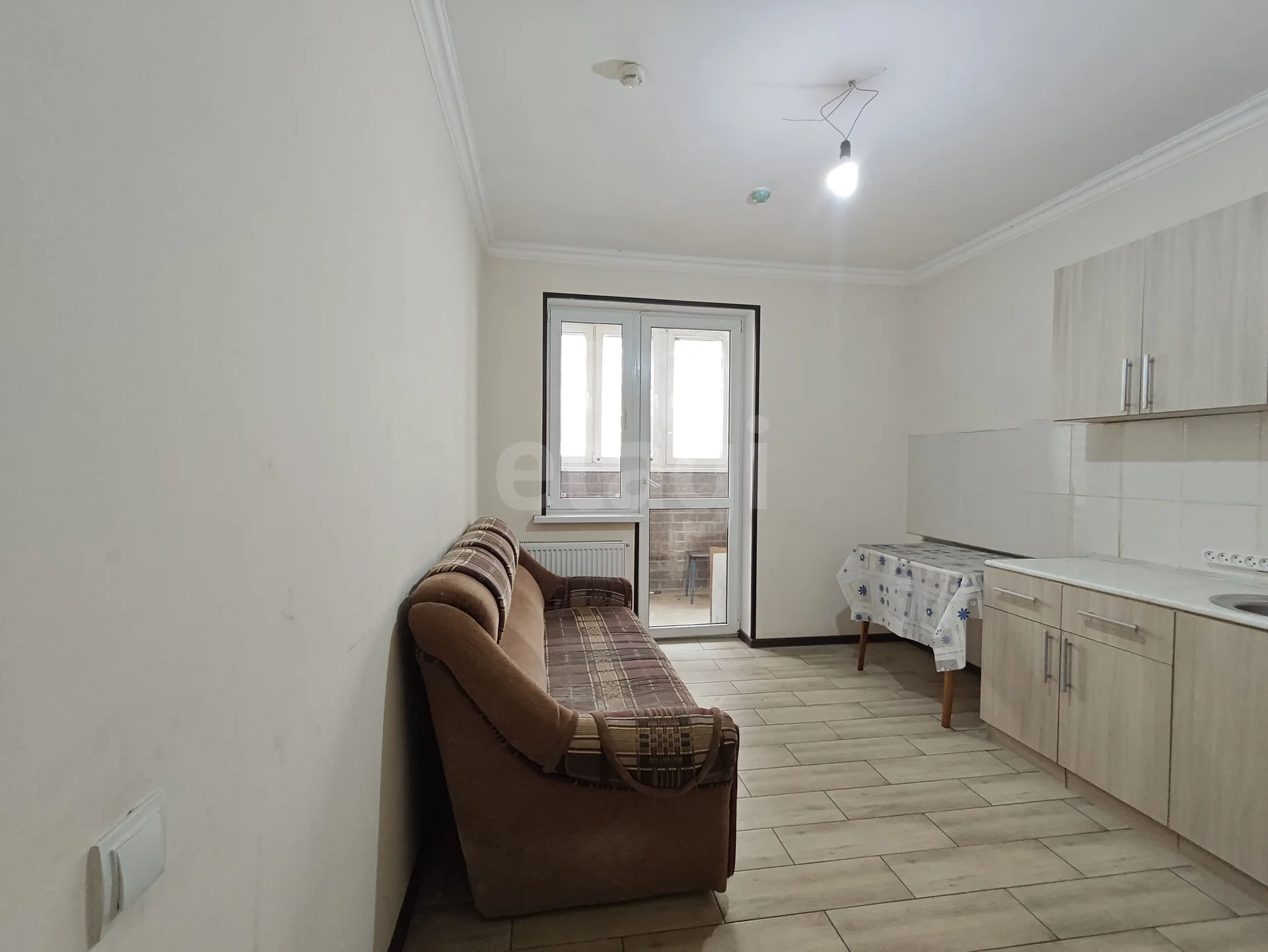 1-к квартира, 36.5м² (улица Цезаря Куникова, 35) - миниатюра 5