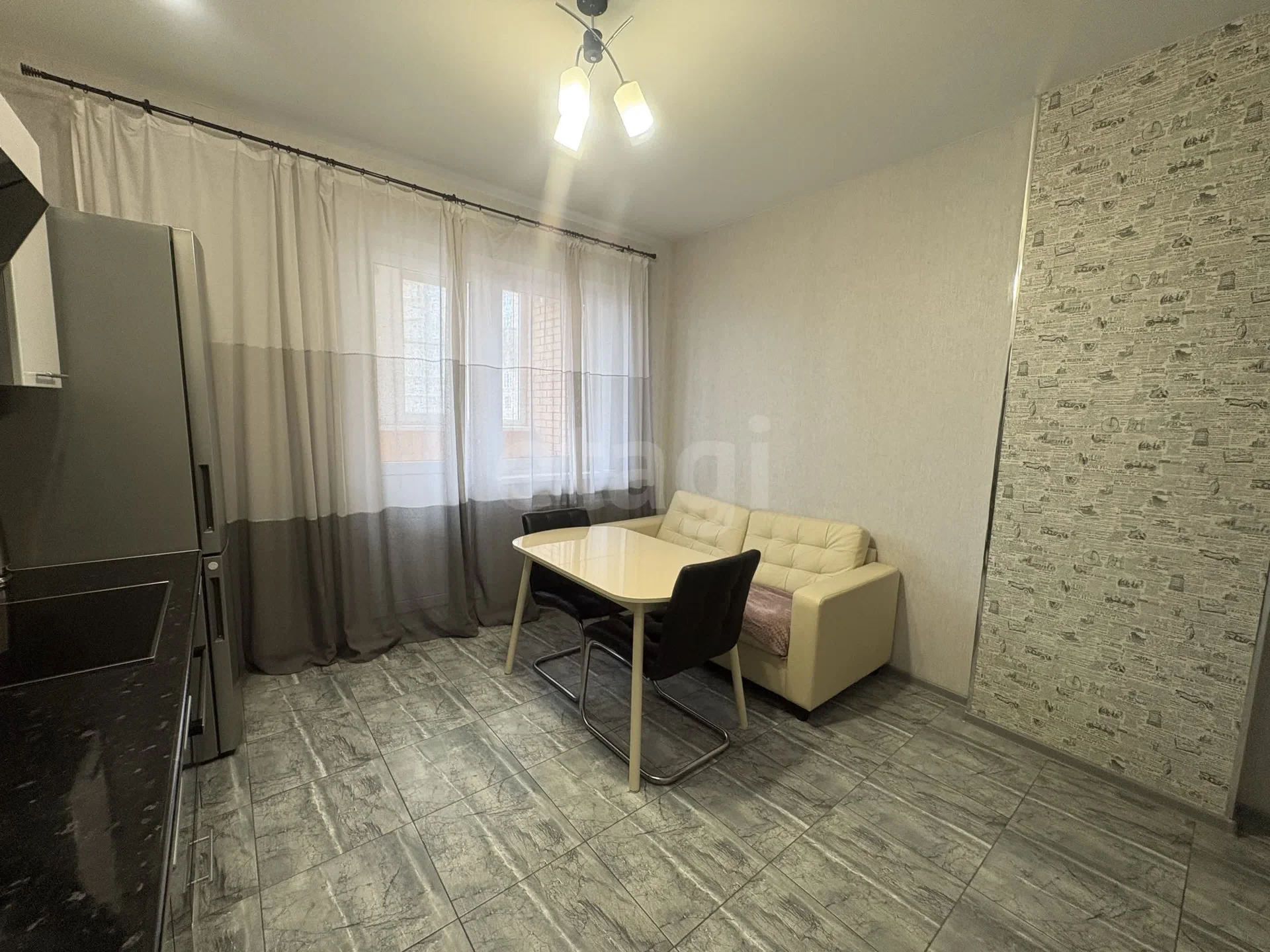 1-к квартира, 42.3м² (улица Архитектора Петина, 18/3) - миниатюра 3