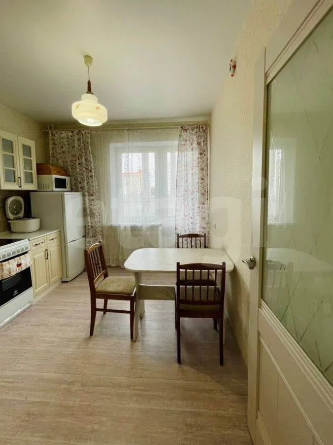 1-к квартира, 35.7м² (улица Героя А.А. Аверкиева, 15) - миниатюра 2