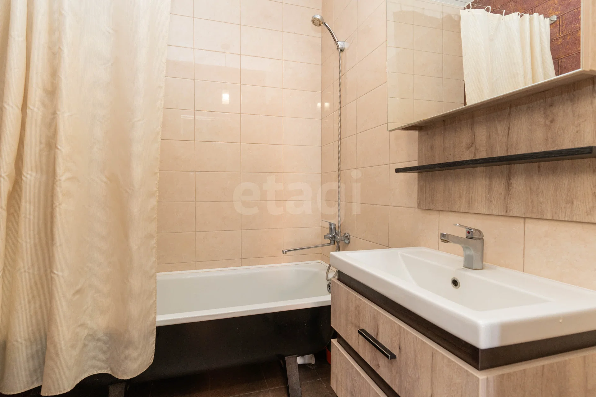 2-к квартира, 56.3м² (улица имени Героя Николая Шевелёва, 5) - миниатюра 2