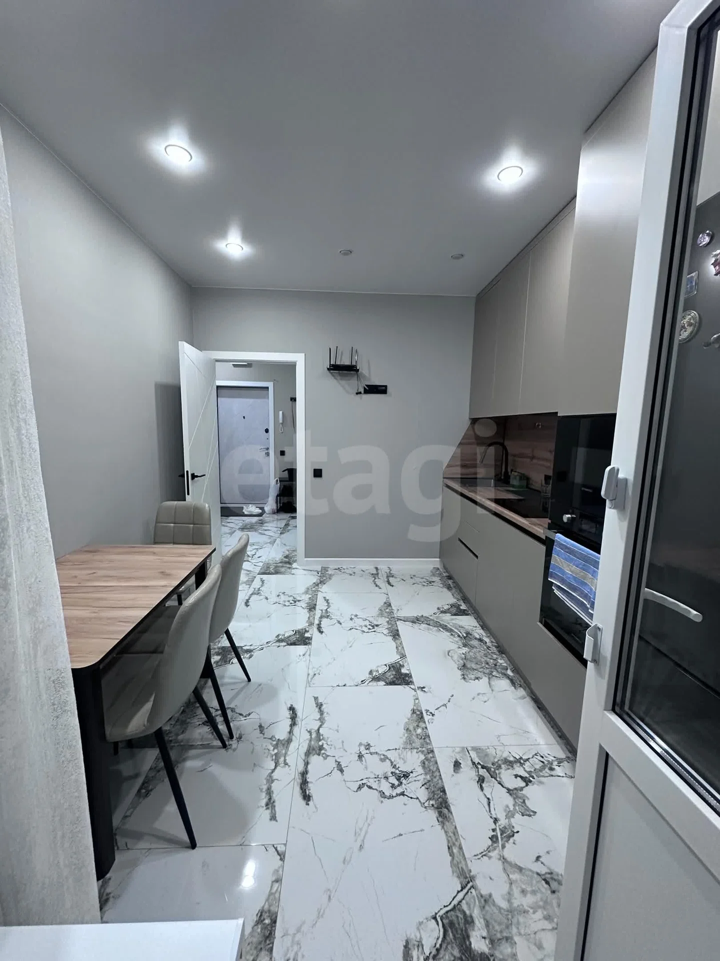 2-к квартира, 51.8м² (улица имени Героя Николая Шевелёва, 17) - миниатюра 7