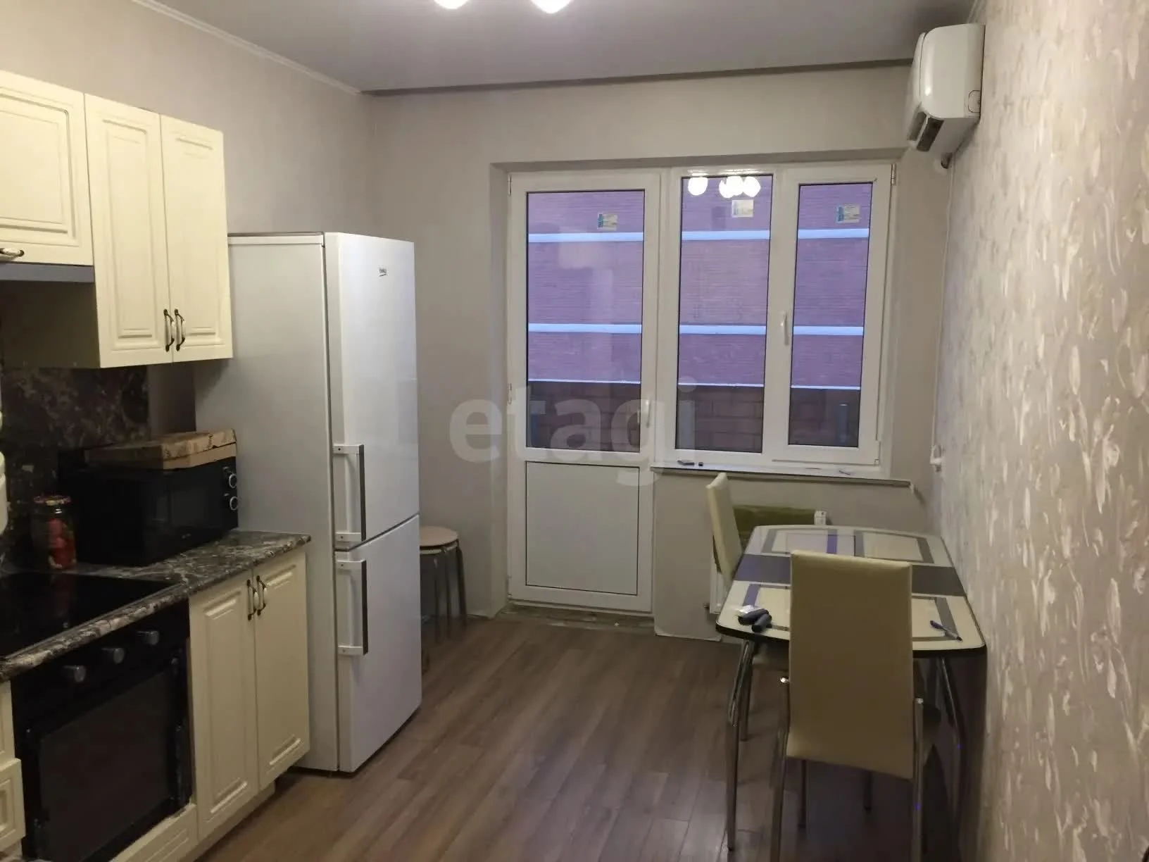 2-к квартира, 60.5м² (Командорская улица, 1/3) - миниатюра 2