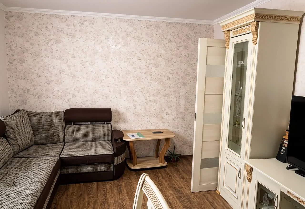 2-к квартира, 51.6м² (Российская улица, 446/3) - миниатюра 3