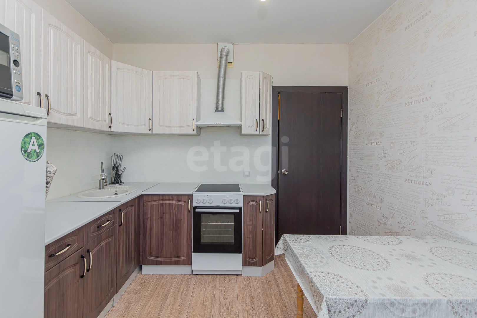 2-к квартира, 57.4м² (улица Героя Владислава Посадского, 28) - миниатюра 6