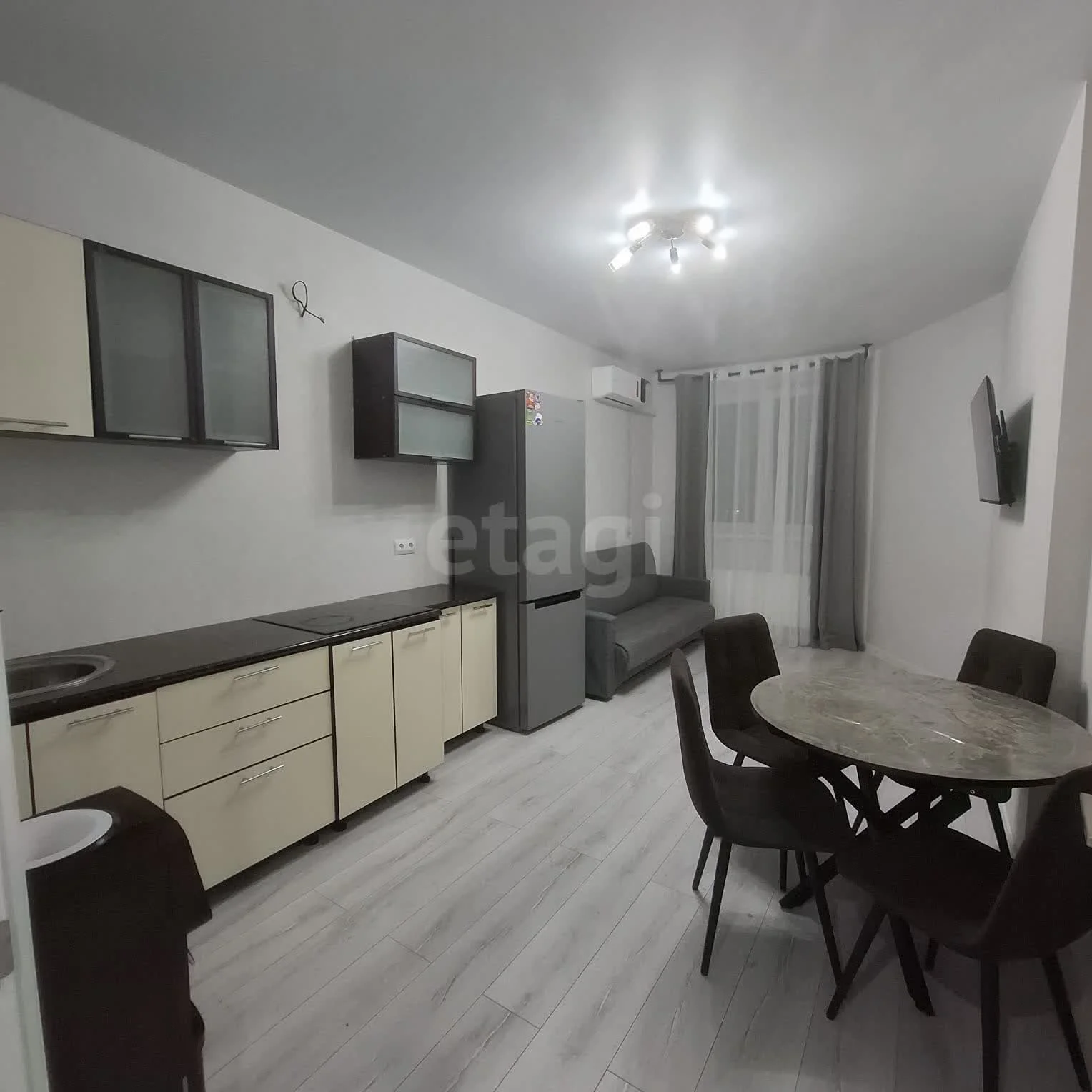 2-к квартира, 52.3м² (, 8) - миниатюра 2