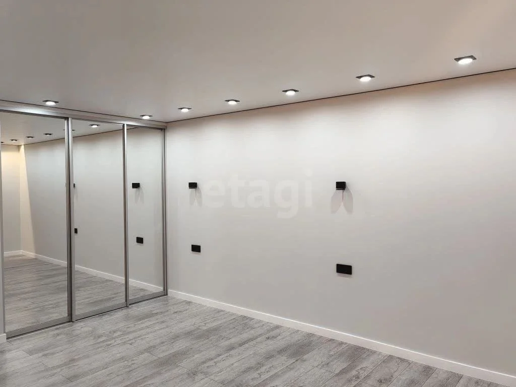 1-к квартира, 31.8м² (улица Коммунаров, 229) - миниатюра 4