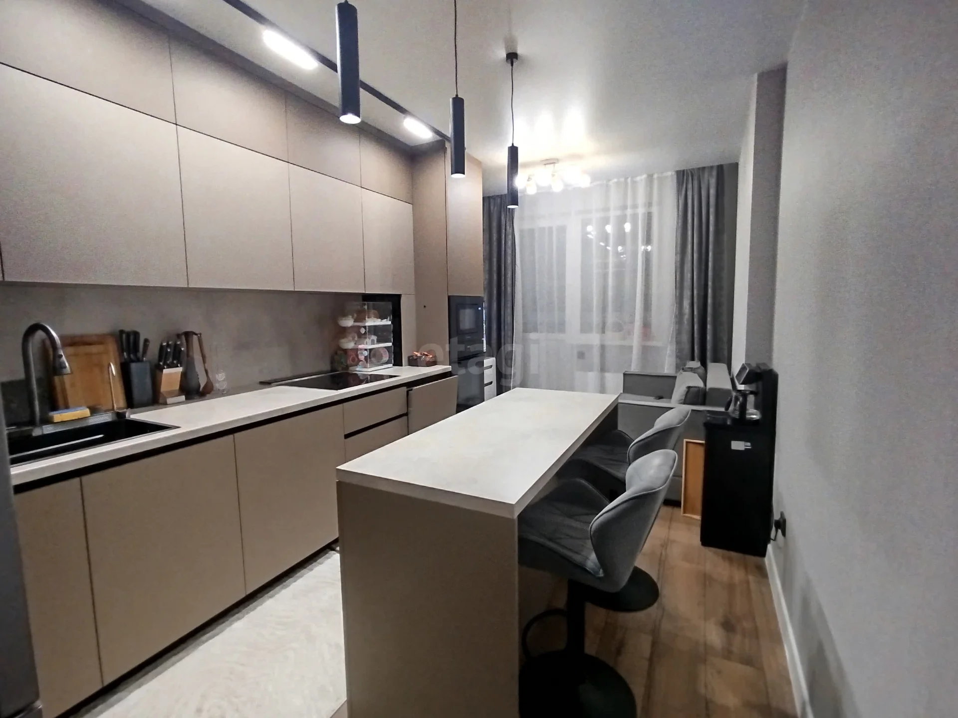 2-к квартира, 60.9м² (улица Ивана Беличенко, 101) - миниатюра 3