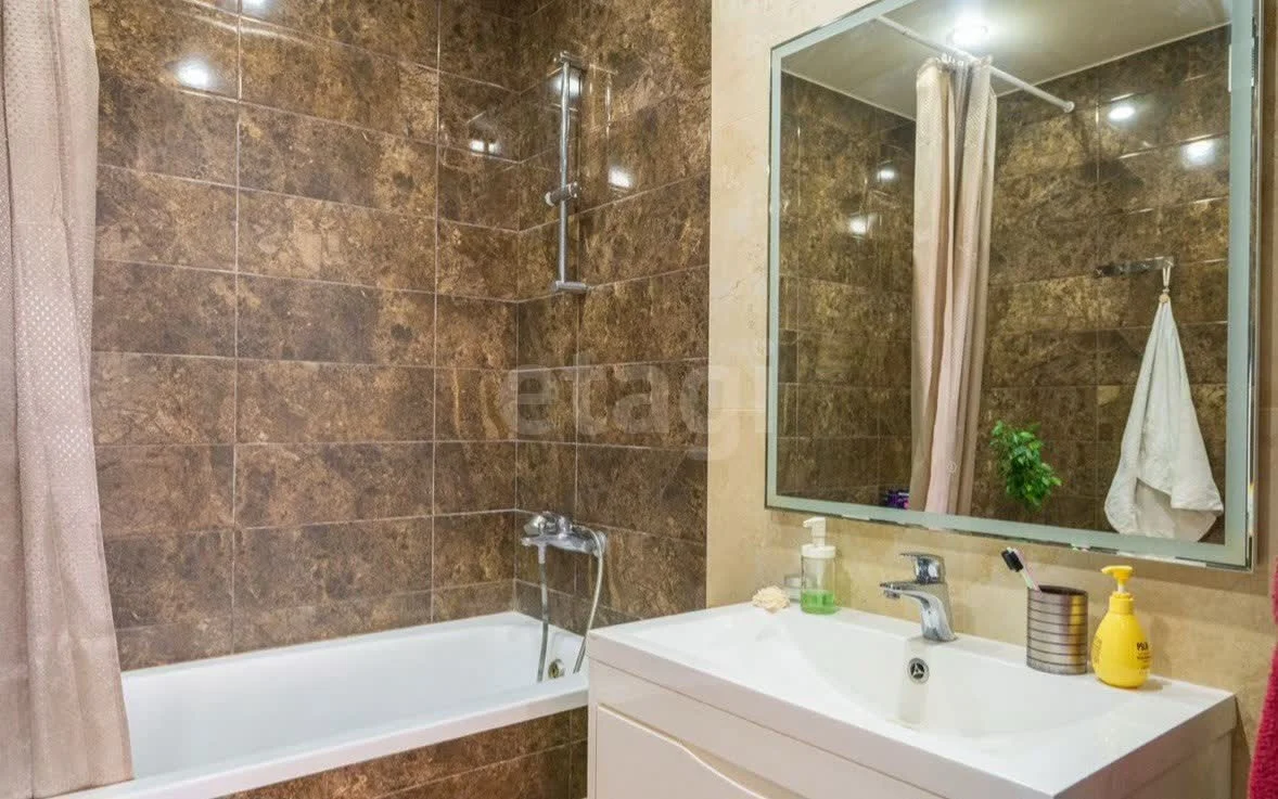 2-к квартира, 60.4м² (улица Цезаря Куникова, 24к1) - миниатюра 2