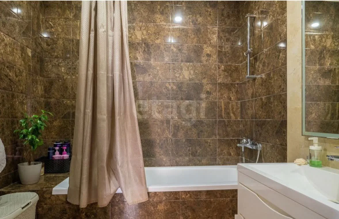 2-к квартира, 60.4м² (улица Цезаря Куникова, 24к1) - миниатюра 6