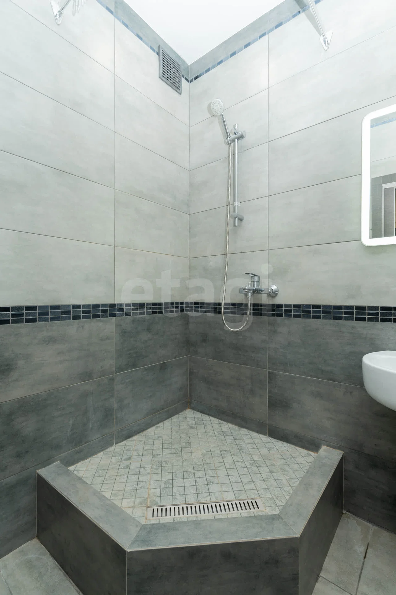 2-к квартира, 63.1м² (Заполярная улица, 37к2) - миниатюра 3