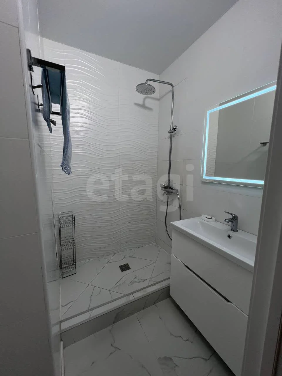 2-к квартира, 65.7м² (улица имени Дзержинского, 64/2) - изображение 1