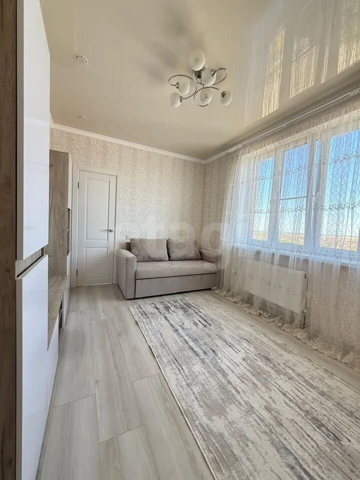 1-к квартира, 35.5м² (улица имени В.М. Комарова, 21б) - миниатюра 2
